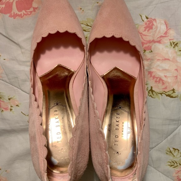 Ted Baker Scalloped Trim Heels - Picture 6 of 7